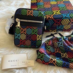 💯% Auth NEW Gucci GG Supreme Psychedelic Cross Body Bag with Box